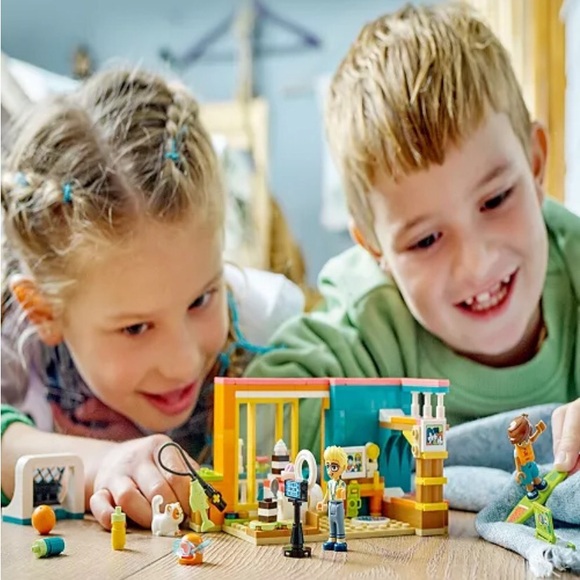 Friends Leo's Room Toy Building Set with Leo, Olly and Cat Figures - Picture 2 of 5